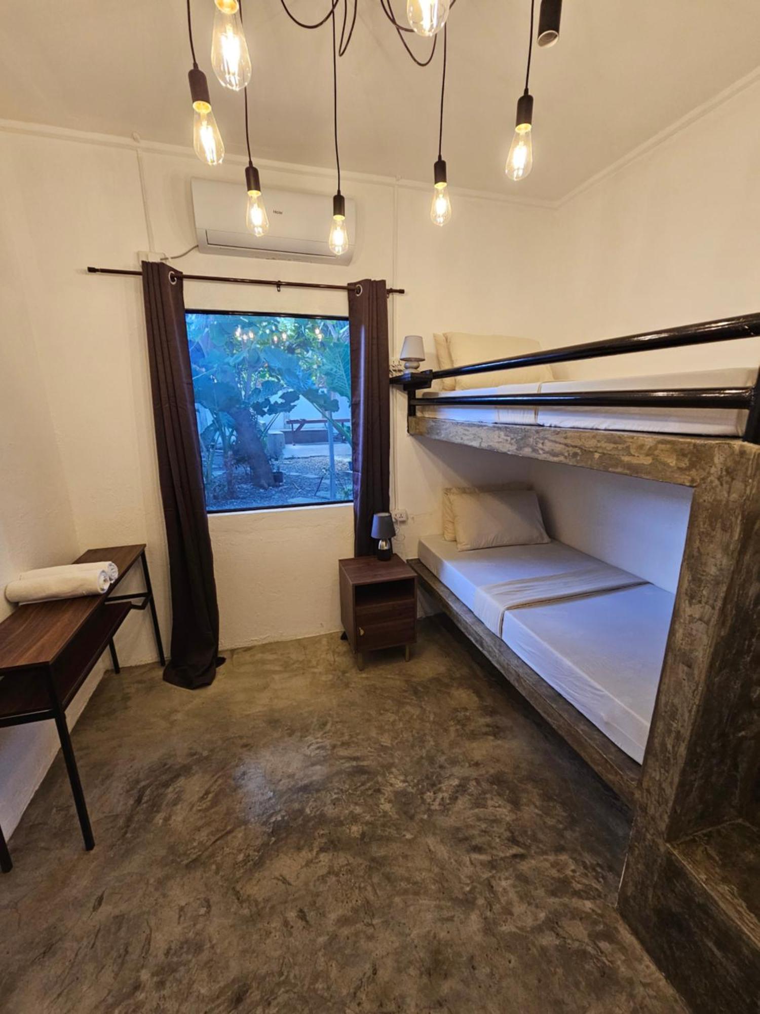 Crazy Bears Hostel 莫阿尔博阿 外观 照片